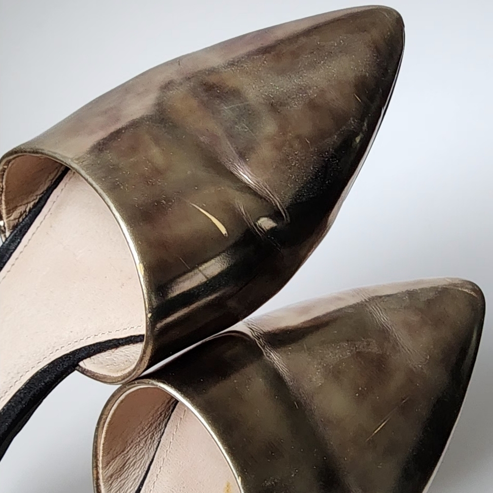 Vince Camuto Gold and Black Women's Flats - Picture 5 of 8